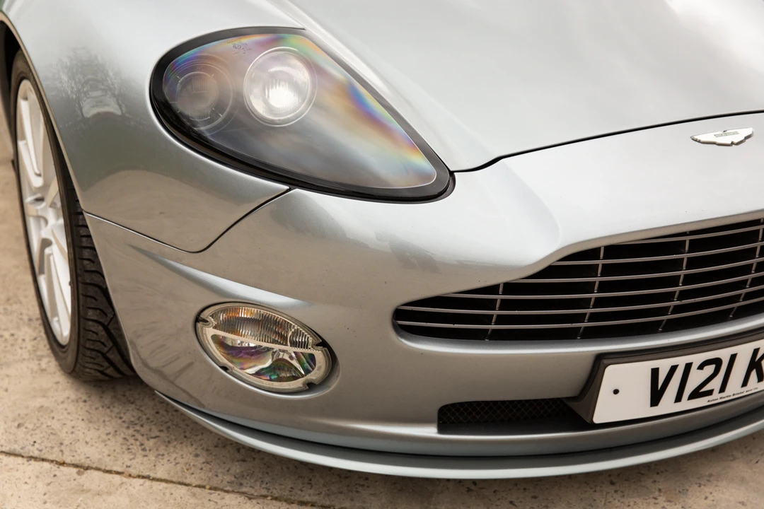 2005 Aston Martin Vanquish 1st Gen - Image 23 of 31