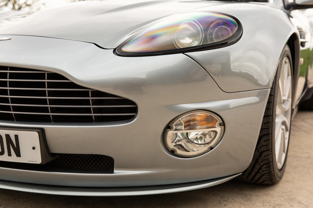 2005 Aston Martin Vanquish 1st Gen - Image 26 of 31