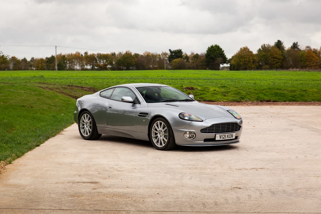 2005 Aston Martin Vanquish 1st Gen - Image 10 of 31