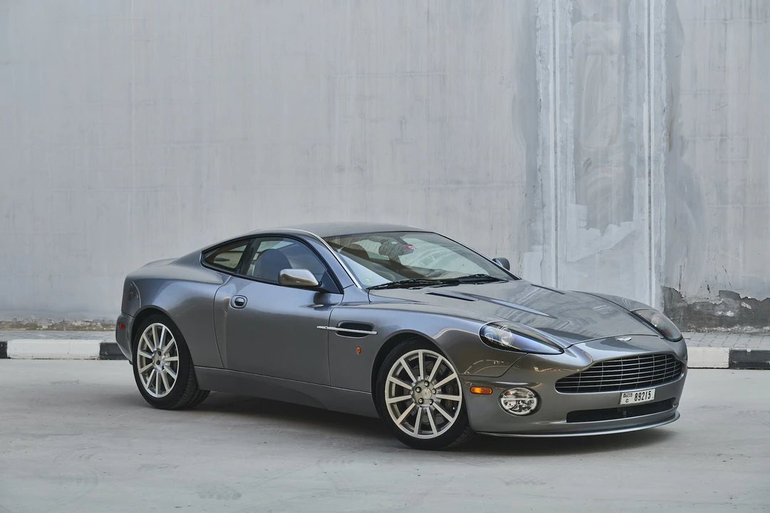 2005 Aston Martin Vanquish 1st Gen - Image 13 of 31