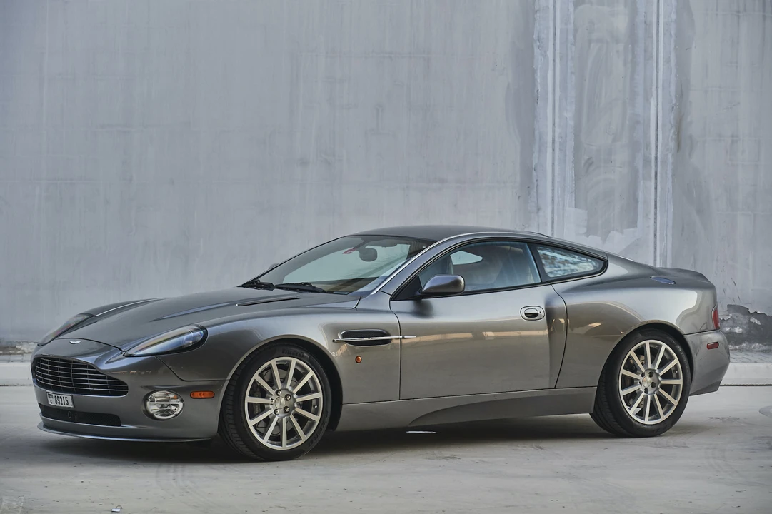 2005 Aston Martin Vanquish 1st Gen - Image 10 of 31