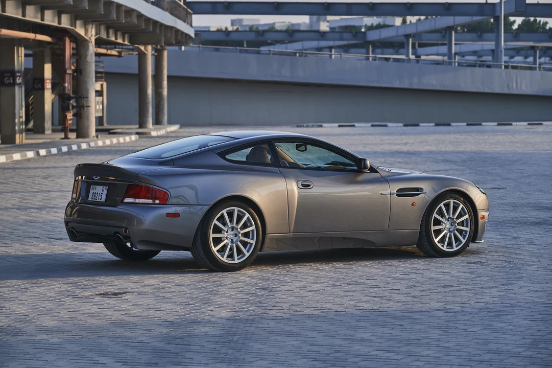 2005 Aston Martin Vanquish 1st Gen - Image 12 of 31
