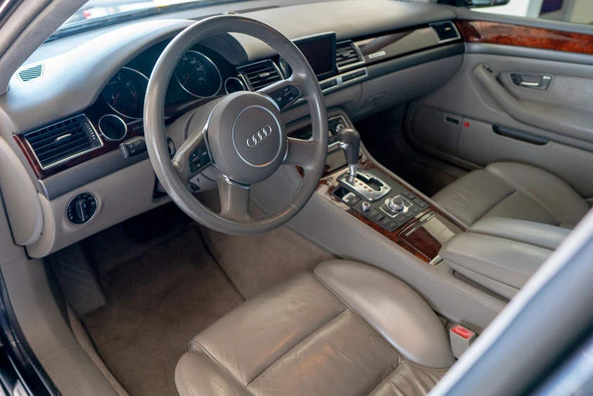 2005 Audi D3 A8 - Image 4 of 5