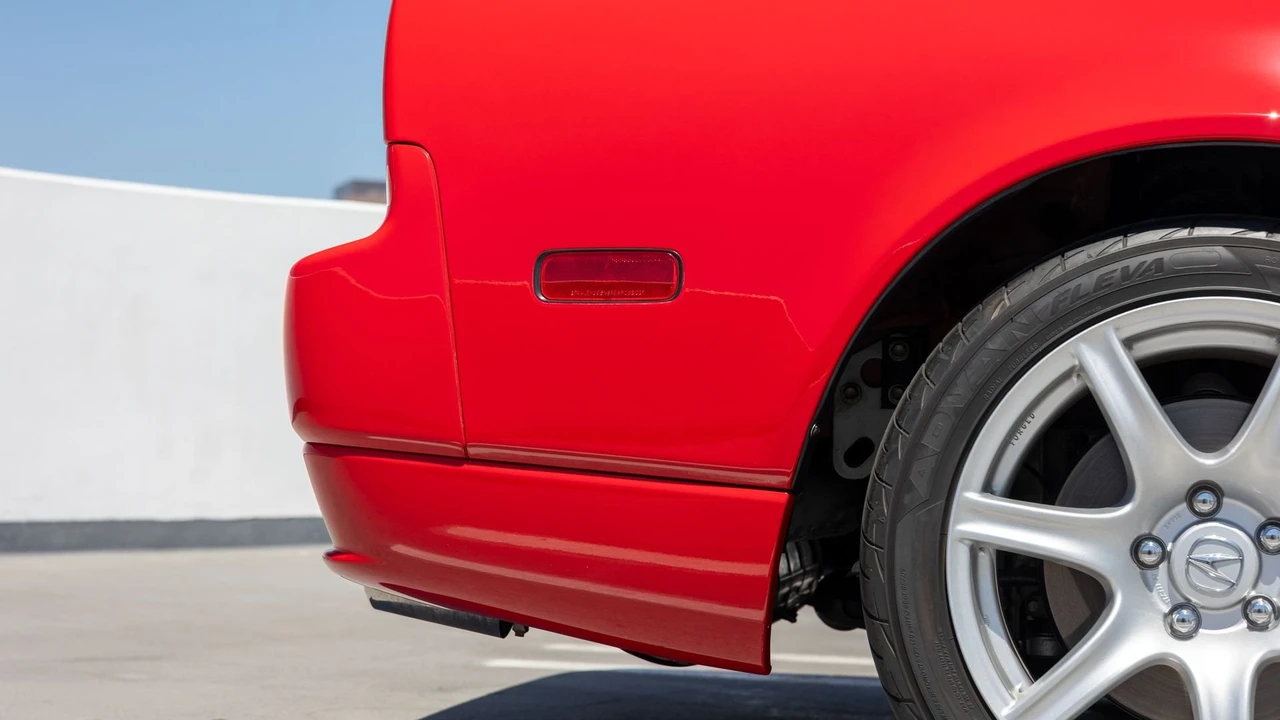 2005 Acura NSX - Image 29 of 31