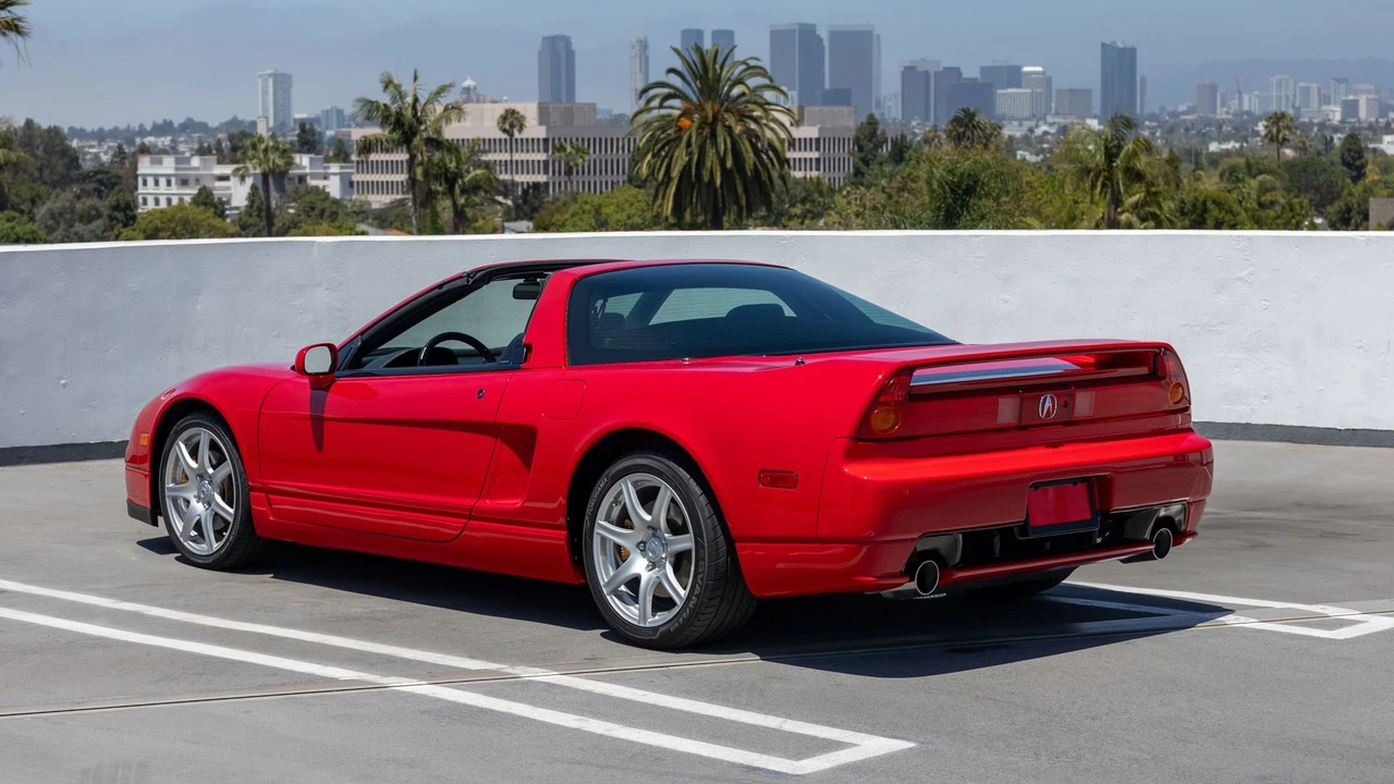 2005 Acura NSX - Image 3 of 31