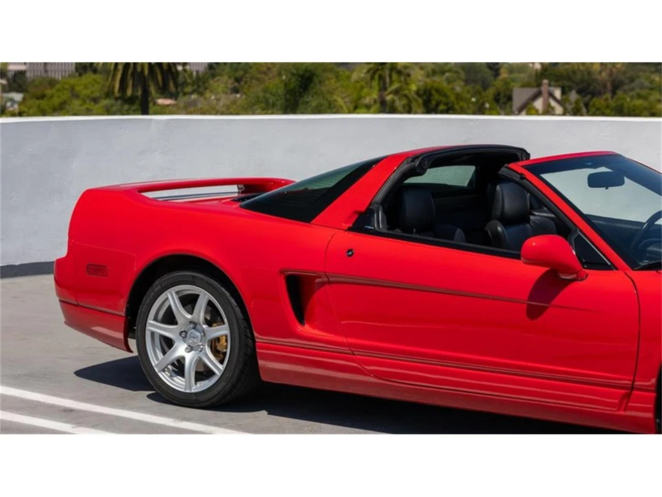 2005 Acura NSX - Image 19 of 31