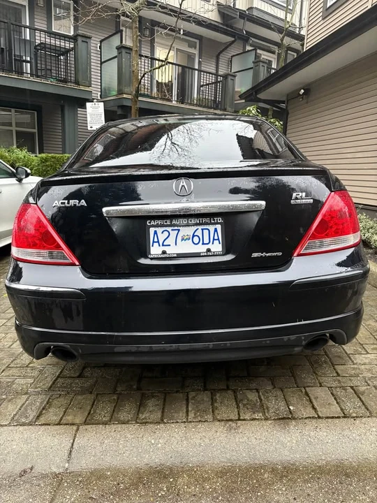 2005 Acura RL 2nd Gen - Image 2 of 3