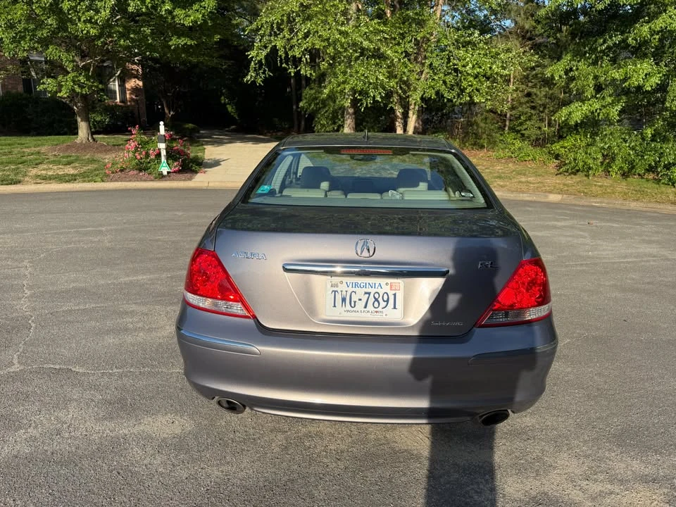 2005 Acura RL 2nd Gen - Image 5 of 18