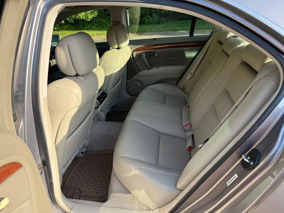 2005 Acura RL 2nd Gen - Image 11 of 18