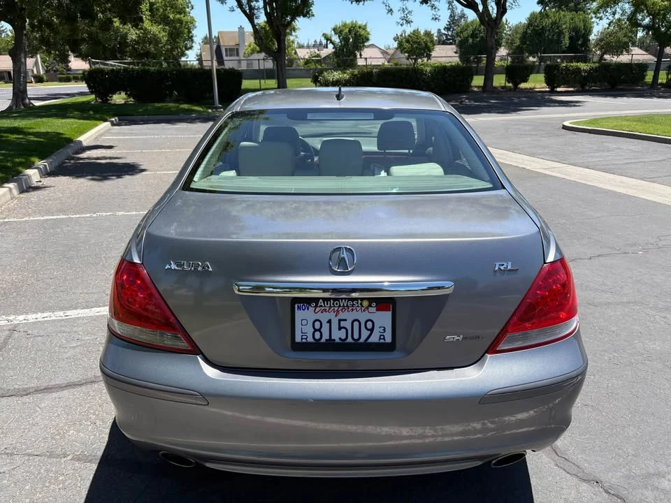 2005 Acura RL 2nd Gen - Image 8 of 21