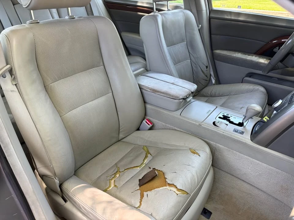 2005 Acura RL 2nd Gen - Image 12 of 21