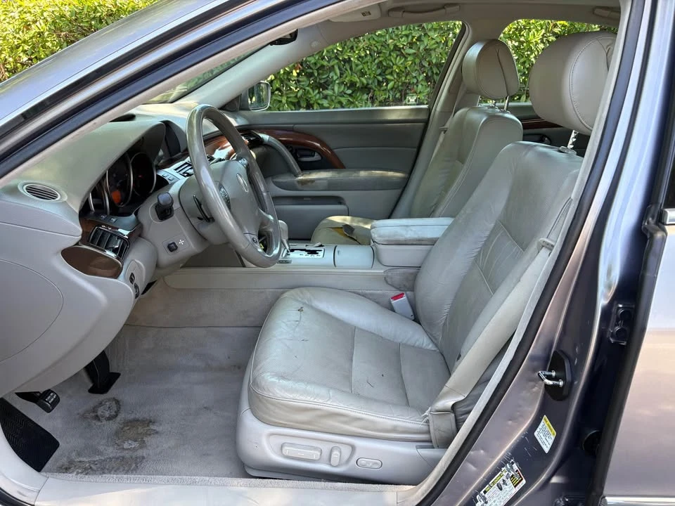 2005 Acura RL 2nd Gen - Image 9 of 21