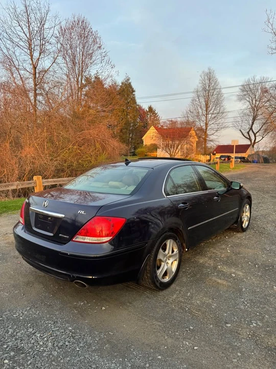 2005 Acura RL 2nd Gen - Image 8 of 13