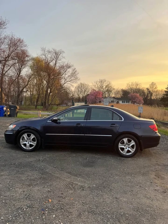 2005 Acura RL 2nd Gen - Image 6 of 13