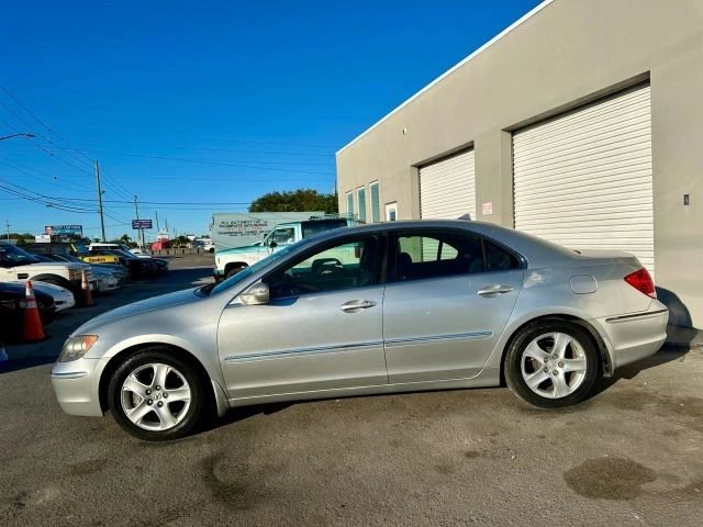 2005 Acura RL 2nd Gen - Image 5 of 9