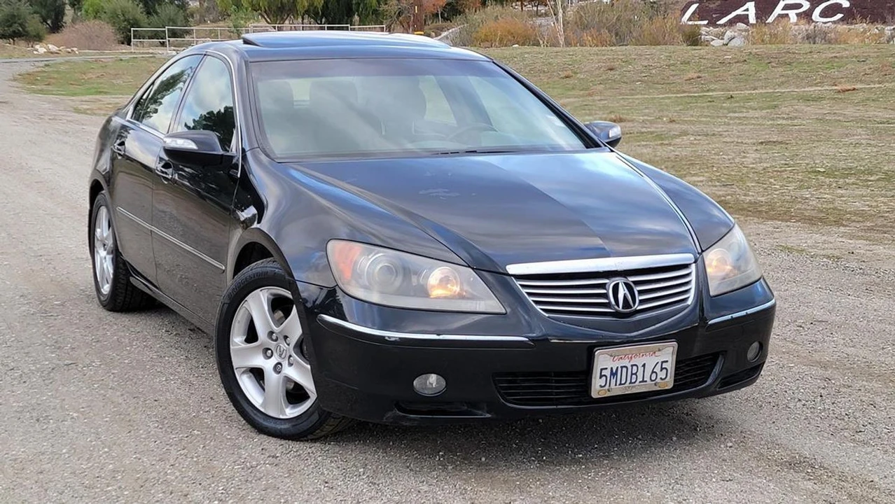 2005 Acura RL 2nd Gen - Image 4 of 21