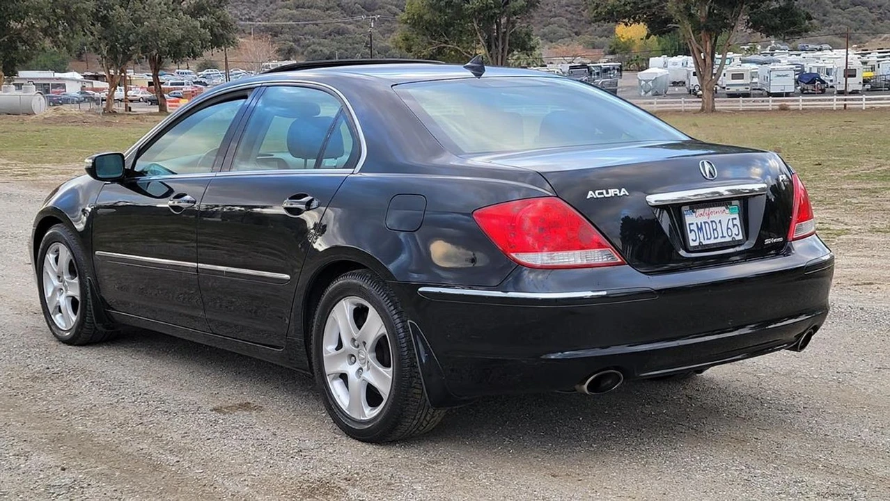 2005 Acura RL 2nd Gen - Image 6 of 21
