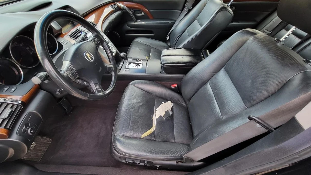 2005 Acura RL 2nd Gen - Image 14 of 21