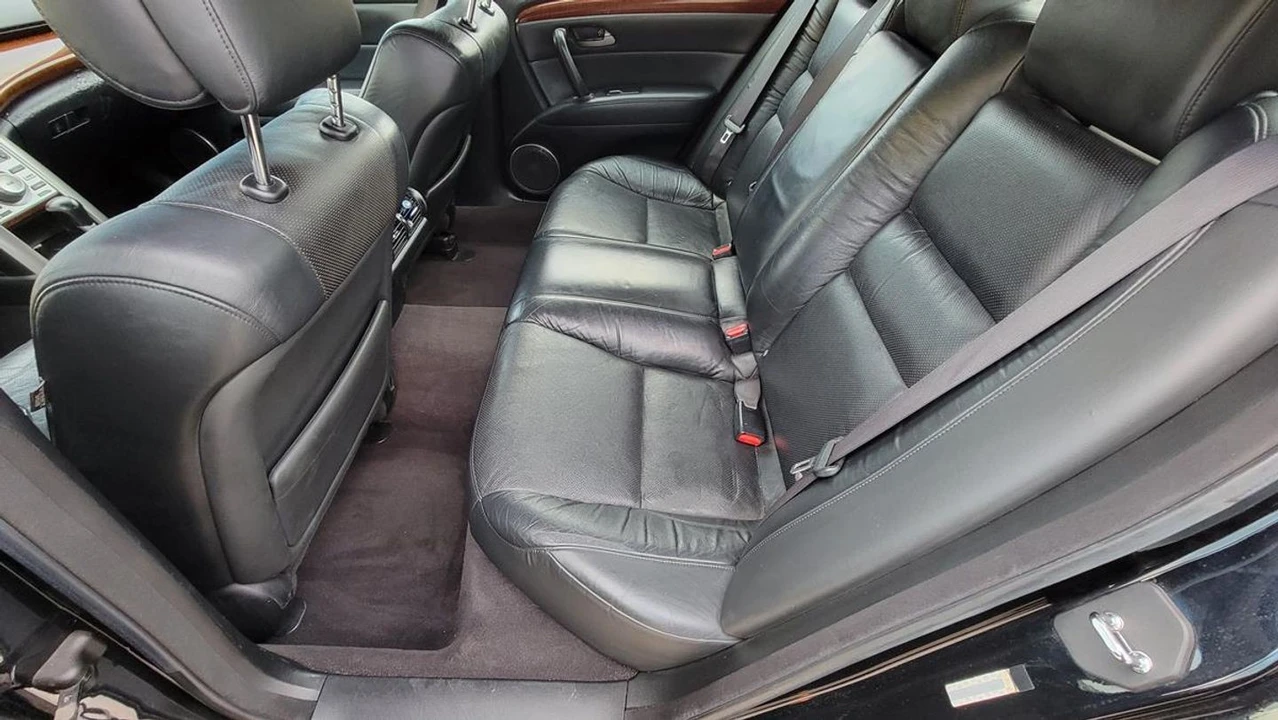 2005 Acura RL 2nd Gen - Image 19 of 21