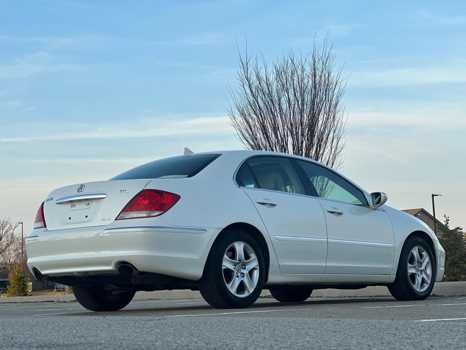 2005 Acura RL 2nd Gen - Image 22 of 31