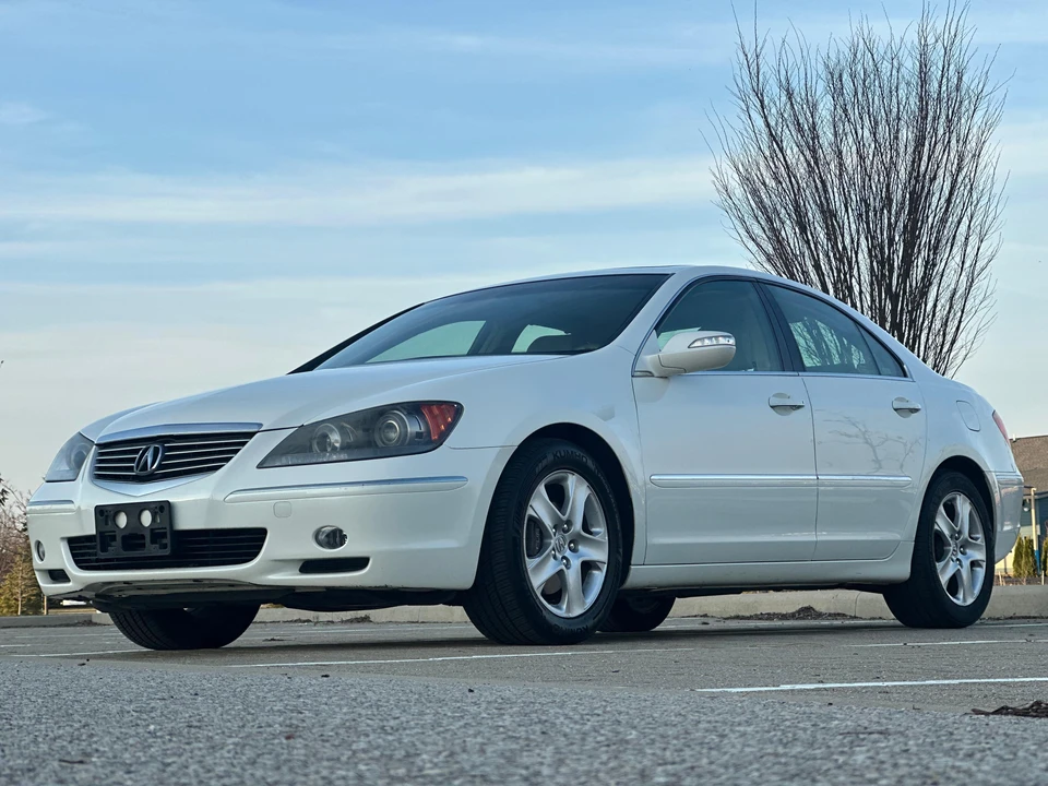 2005 Acura RL 2nd Gen - Image 10 of 31