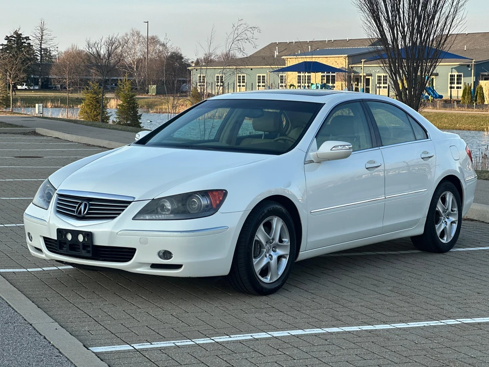 2005 Acura RL 2nd Gen - Image 9 of 31