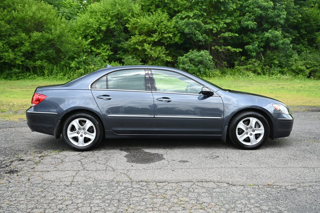 2005 Acura RL 2nd Gen - Image 25 of 31