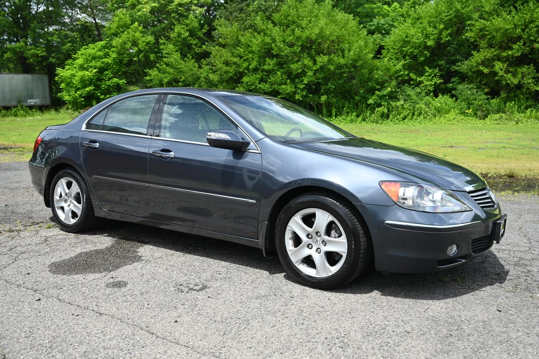 2005 Acura RL 2nd Gen - Image 26 of 31