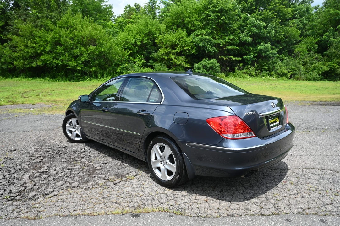 2005 Acura RL 2nd Gen - Image 11 of 31