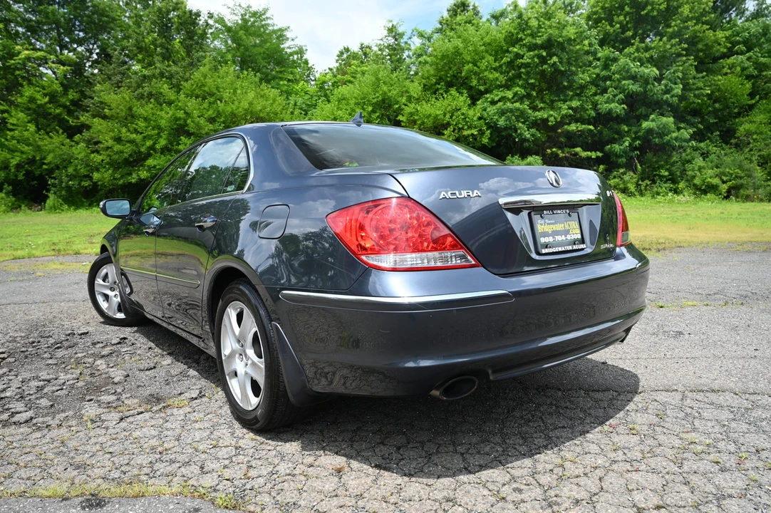 2005 Acura RL 2nd Gen - Image 16 of 31