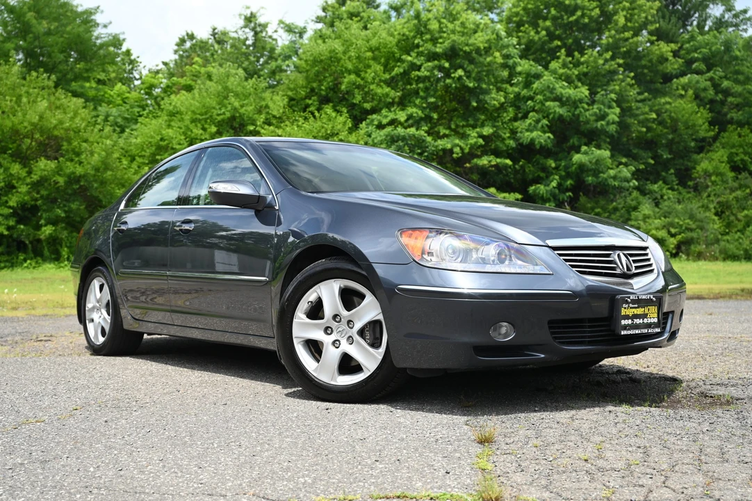 2005 Acura RL 2nd Gen - Image 29 of 31