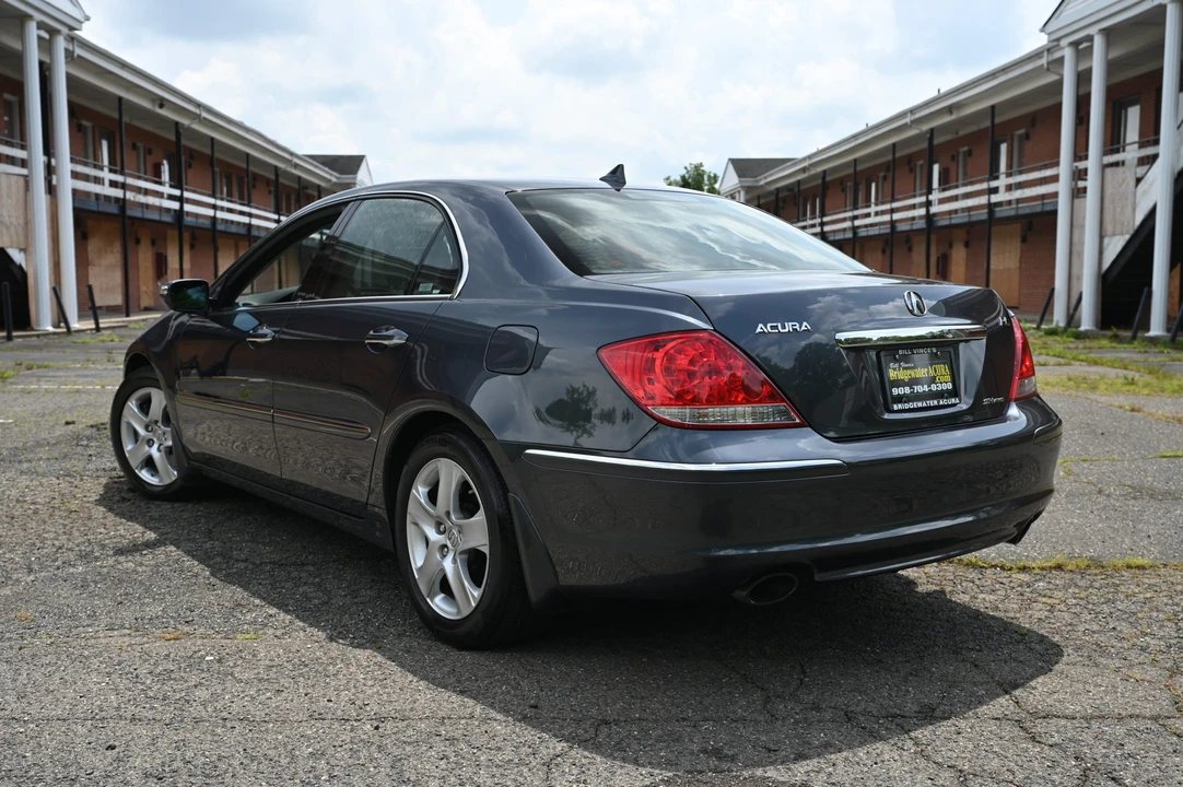 2005 Acura RL 2nd Gen - Image 12 of 31