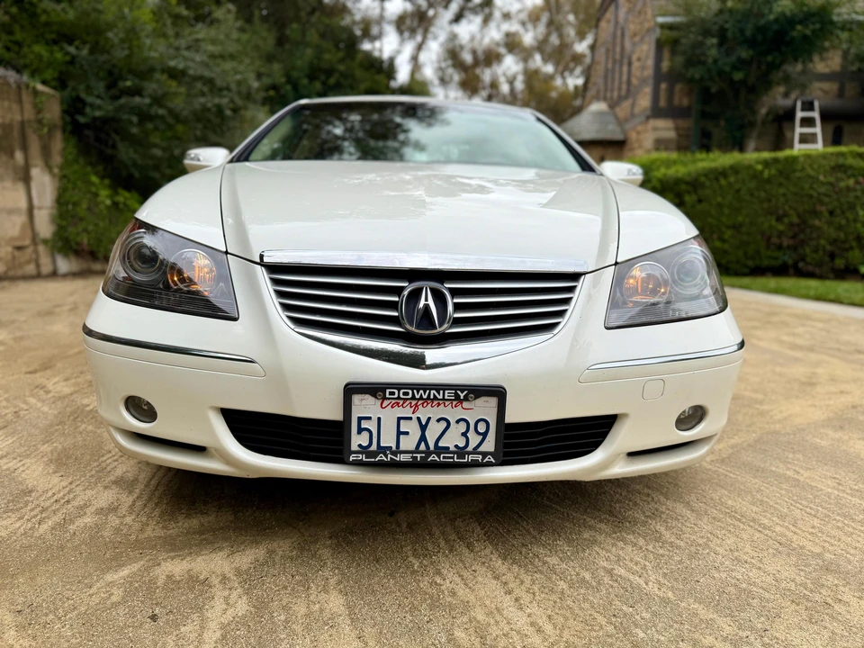 2005 Acura RL 2nd Gen - Image 10 of 31