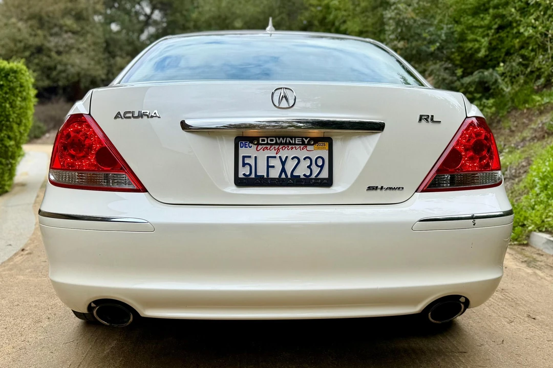 2005 Acura RL 2nd Gen - Image 5 of 31