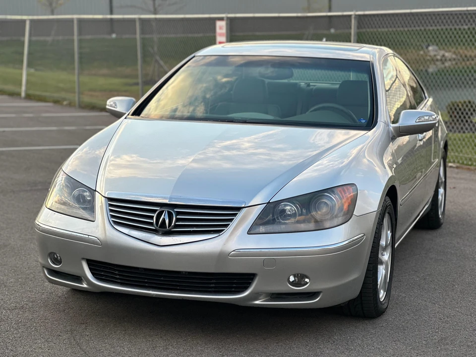 2005 Acura RL 2nd Gen - Image 6 of 31