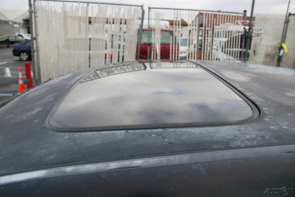 2005 Acura RL 2nd Gen - Image 11 of 21