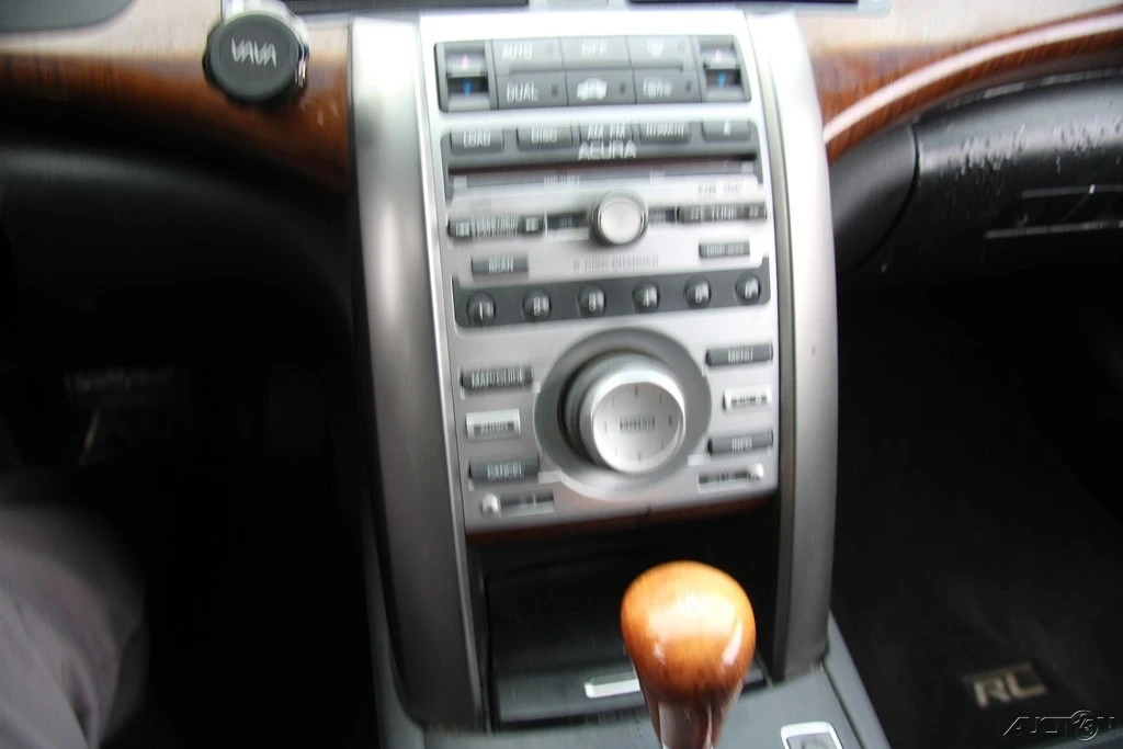 2005 Acura RL 2nd Gen - Image 20 of 21