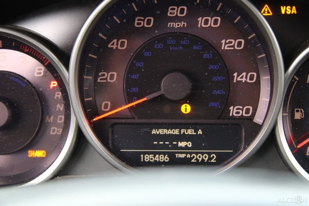 2005 Acura RL 2nd Gen - Image 17 of 21