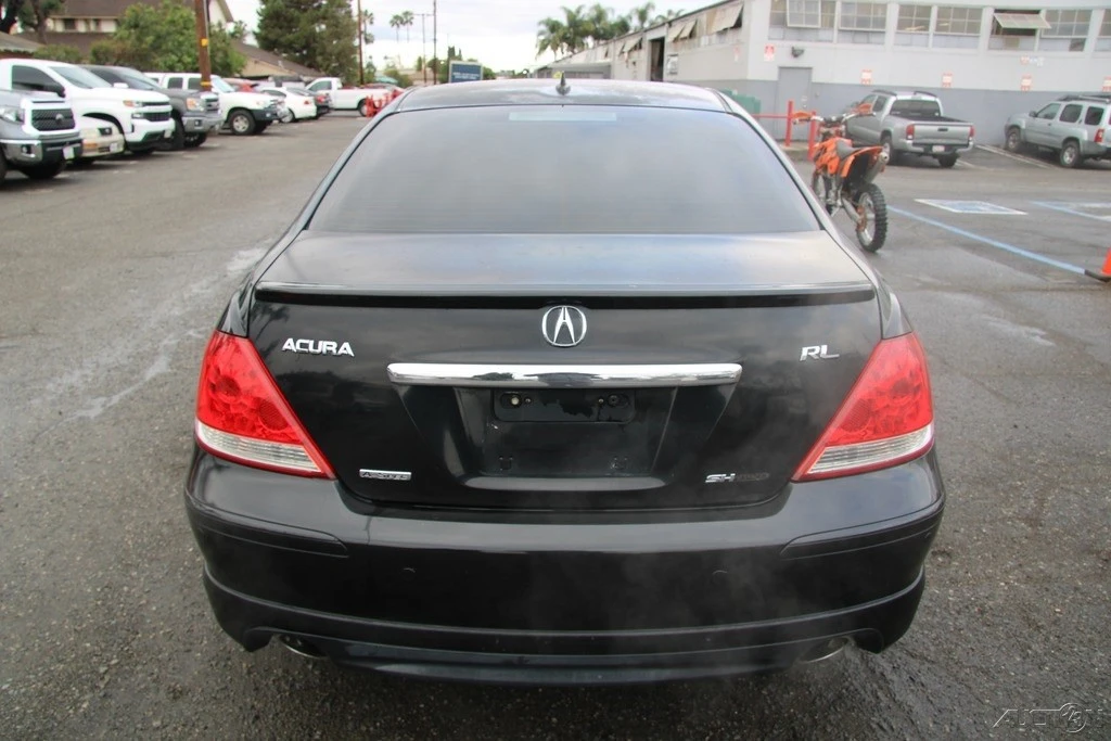 2005 Acura RL 2nd Gen - Image 5 of 21
