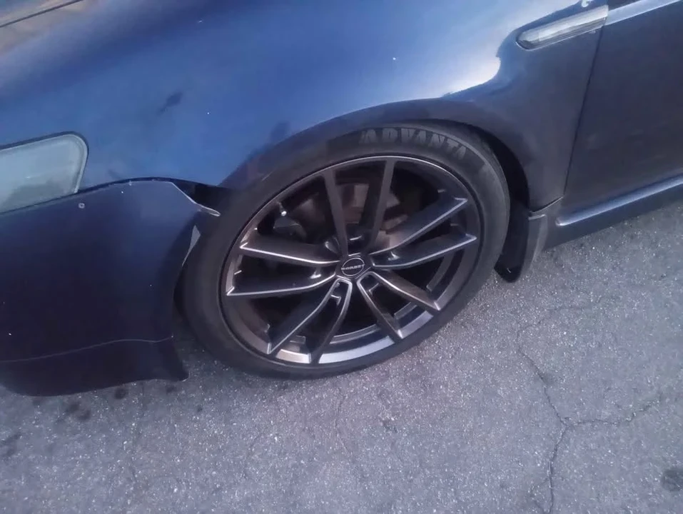 2005 Acura TL 3rd Gen - Image 2 of 10