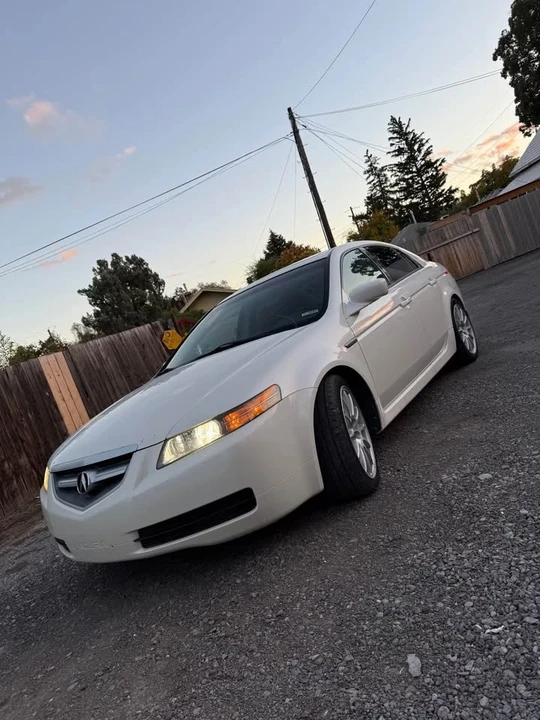 2005 Acura TL 3rd Gen - Image 2 of 3