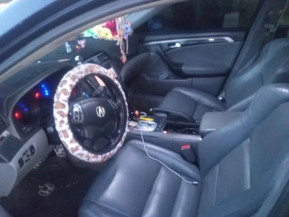 2005 Acura TL 3rd Gen - Image 3 of 10
