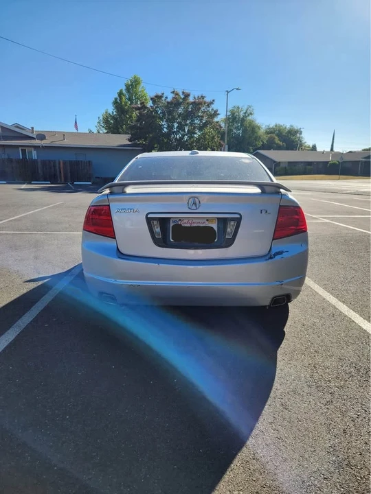 2005 Acura TL 3rd Gen - Image 4 of 10