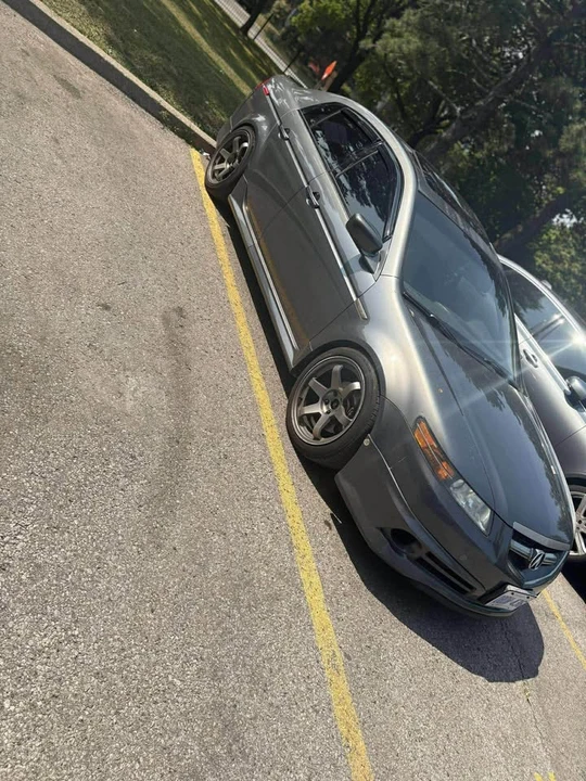 2005 Acura TL - Image 9 of 14