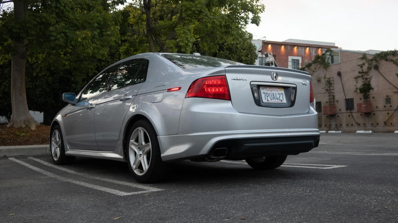 2005 Acura TL 3rd Gen - Image 14 of 31