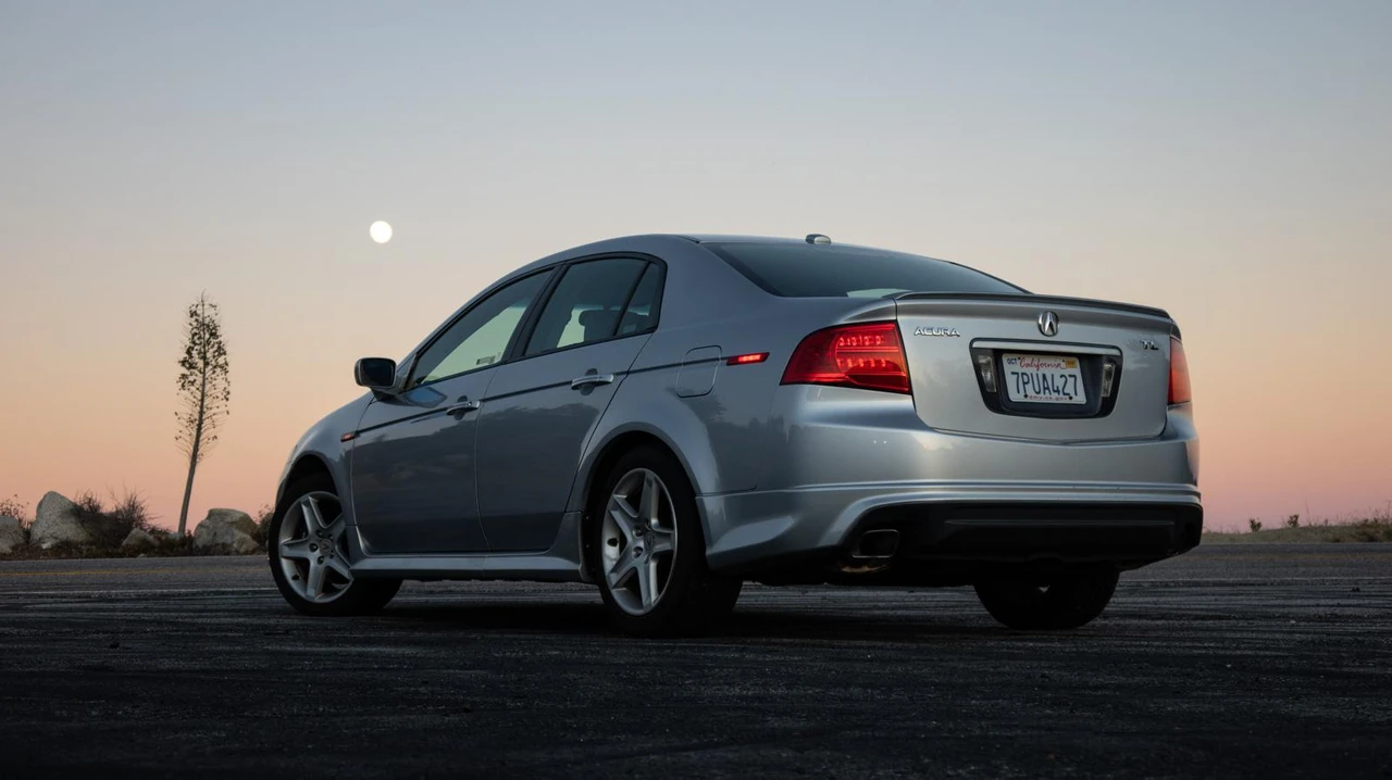 2005 Acura TL 3rd Gen - Image 15 of 31