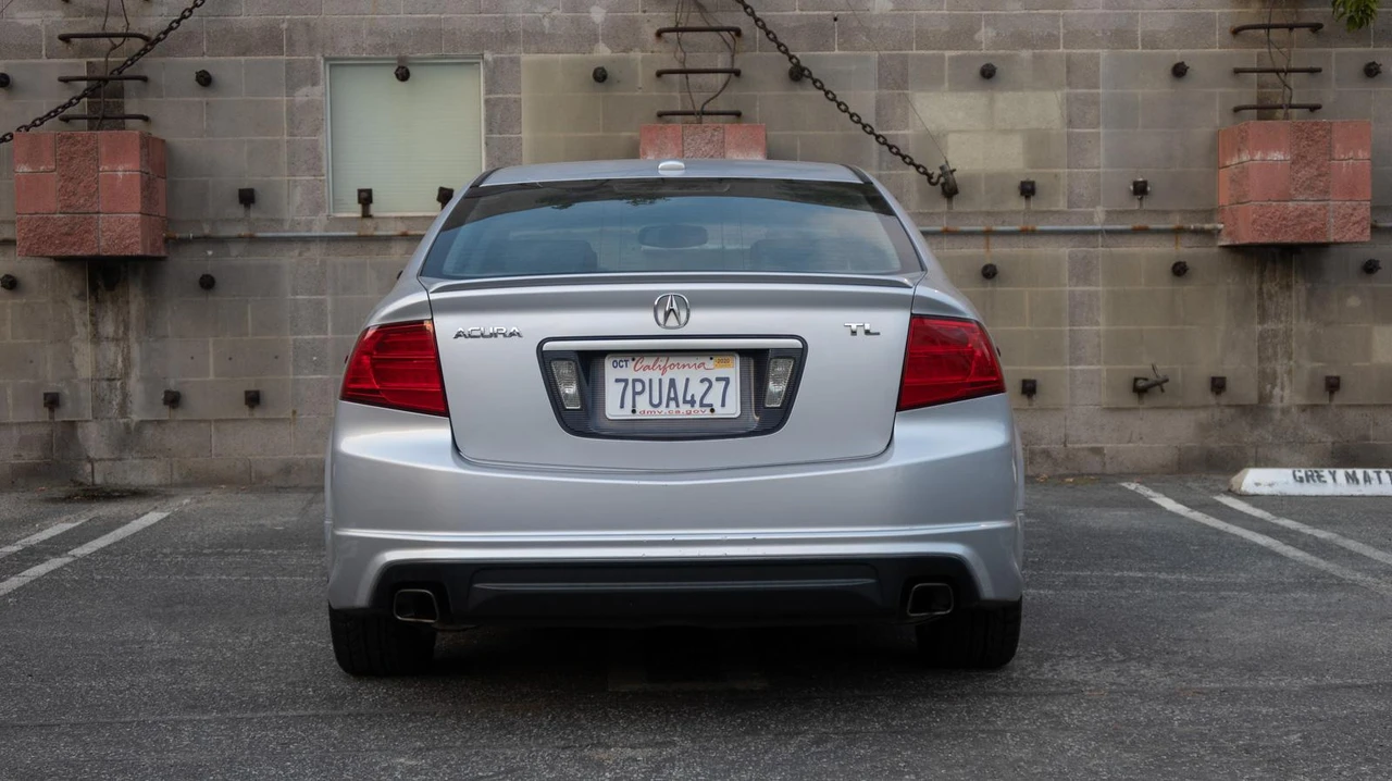 2005 Acura TL 3rd Gen - Image 17 of 31