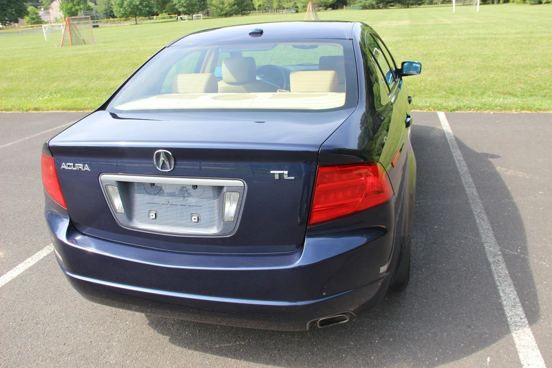 2005 Acura TL 3rd Gen - Image 15 of 31