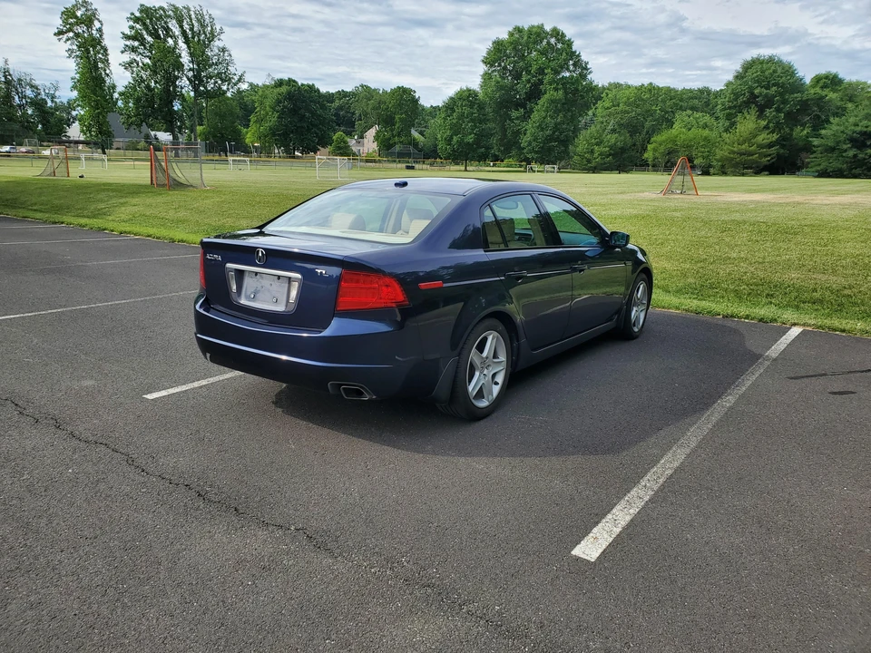 2005 Acura TL 3rd Gen - Image 16 of 31