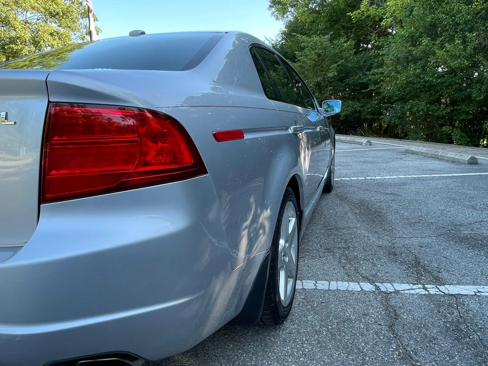 2005 Acura TL 3rd Gen - Image 19 of 31